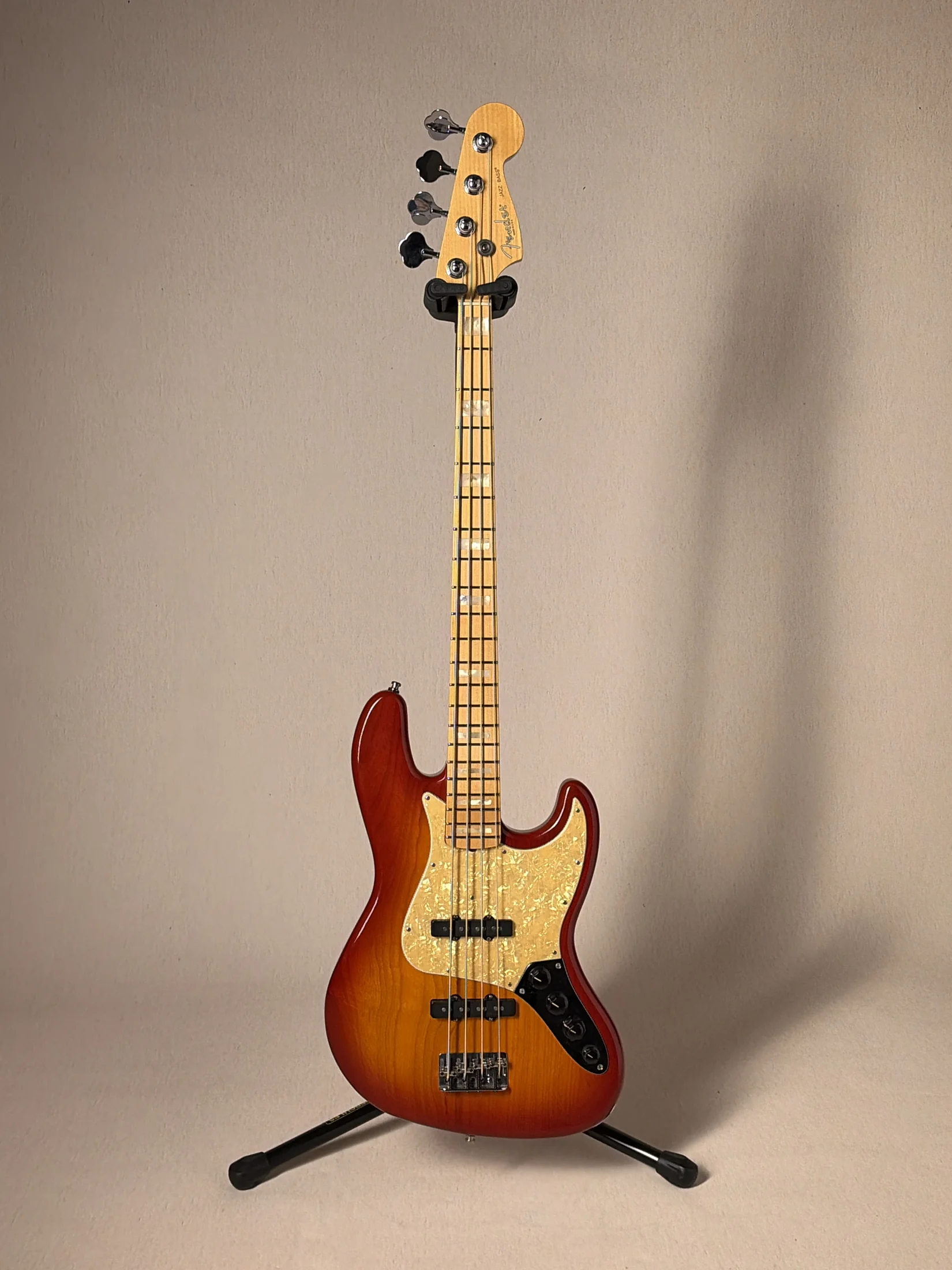Fender Custom Shop Classic Jazz Bass 2008 库存封面图